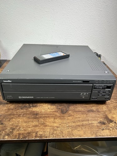 Pioneer v4400 laserdisc - pioneer,