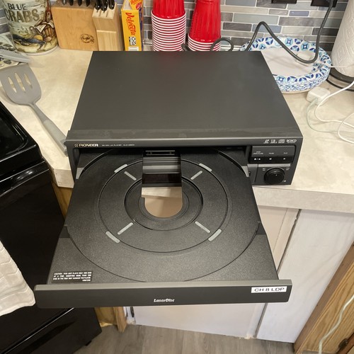 Pioneer laserdisc player - pioneer, .